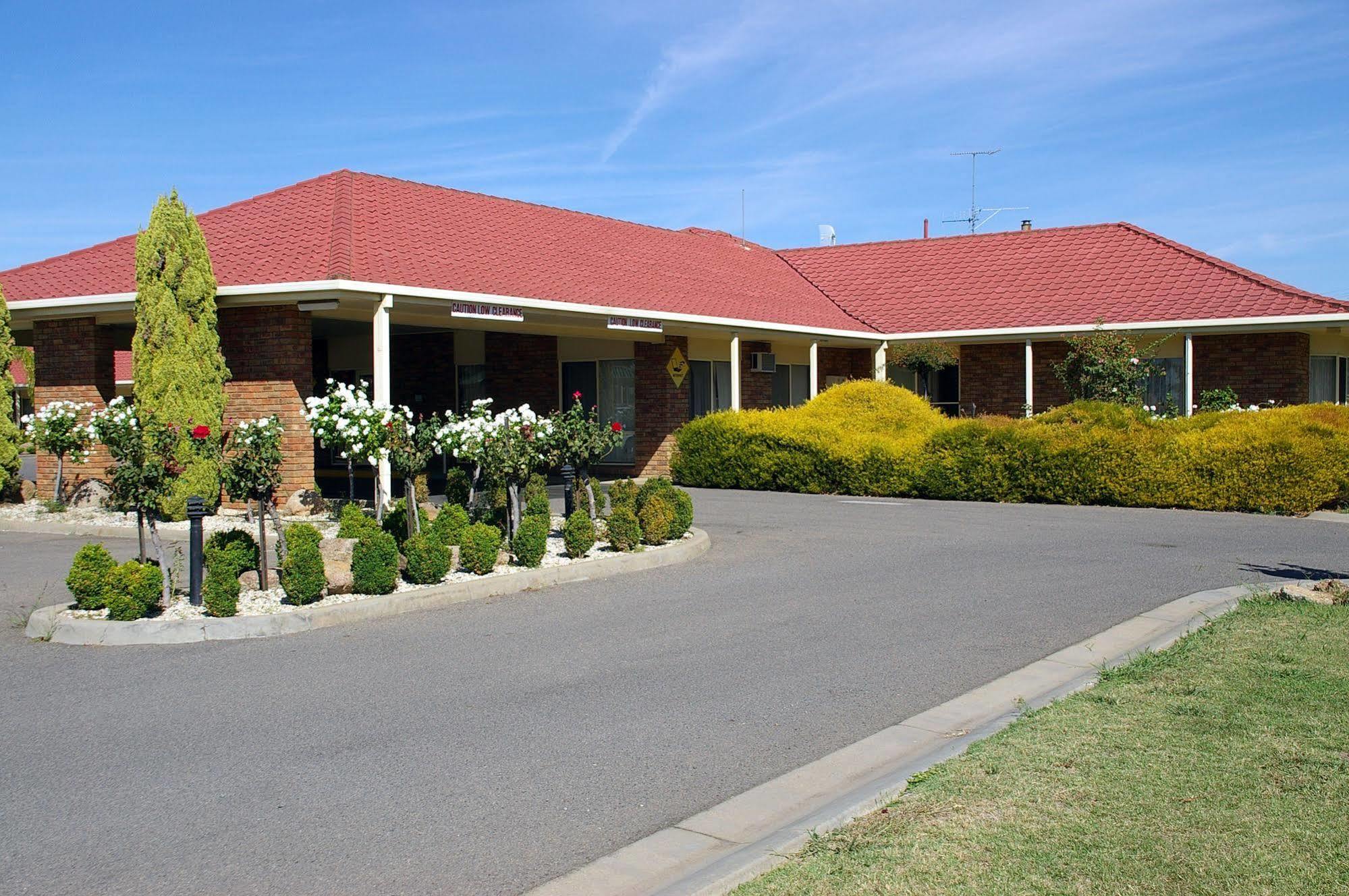 Pines Country Club Motor Inn Shepparton Exterior foto