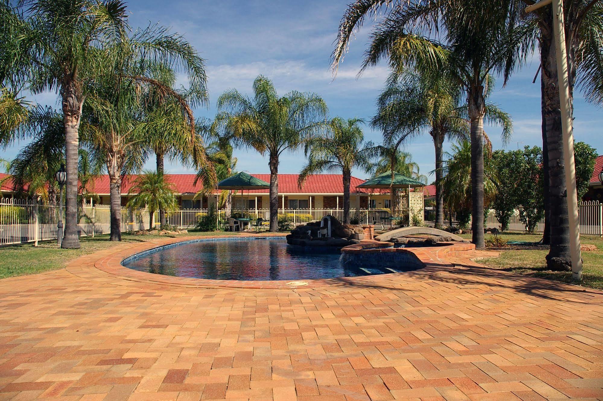 Pines Country Club Motor Inn Shepparton Exterior foto