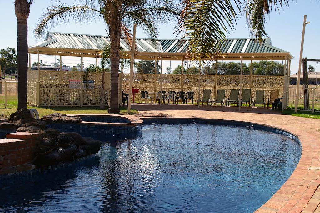 Pines Country Club Motor Inn Shepparton Exterior foto